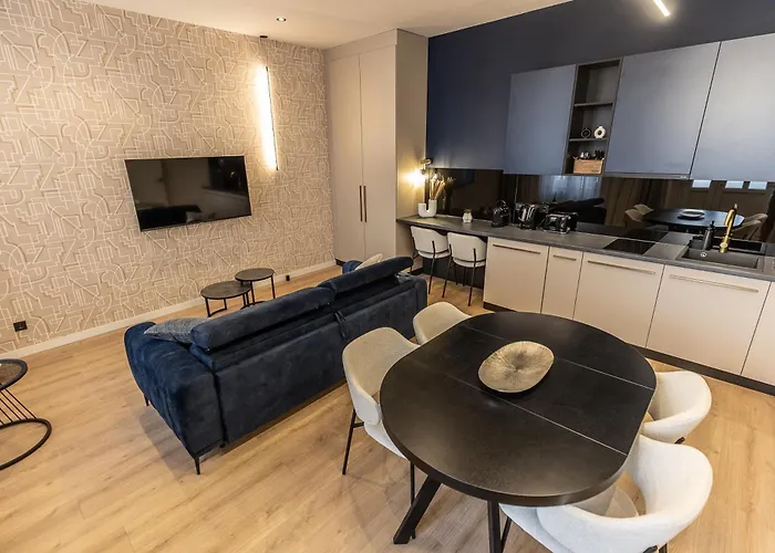 Kobi Luxury 2 Budapesta