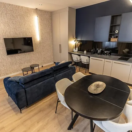 Kobi Luxury 2 Budapeste